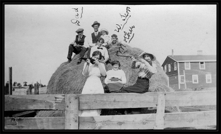 Family Fun by Flickr User Sam Salt, CC License = Attribution, Noncommercial